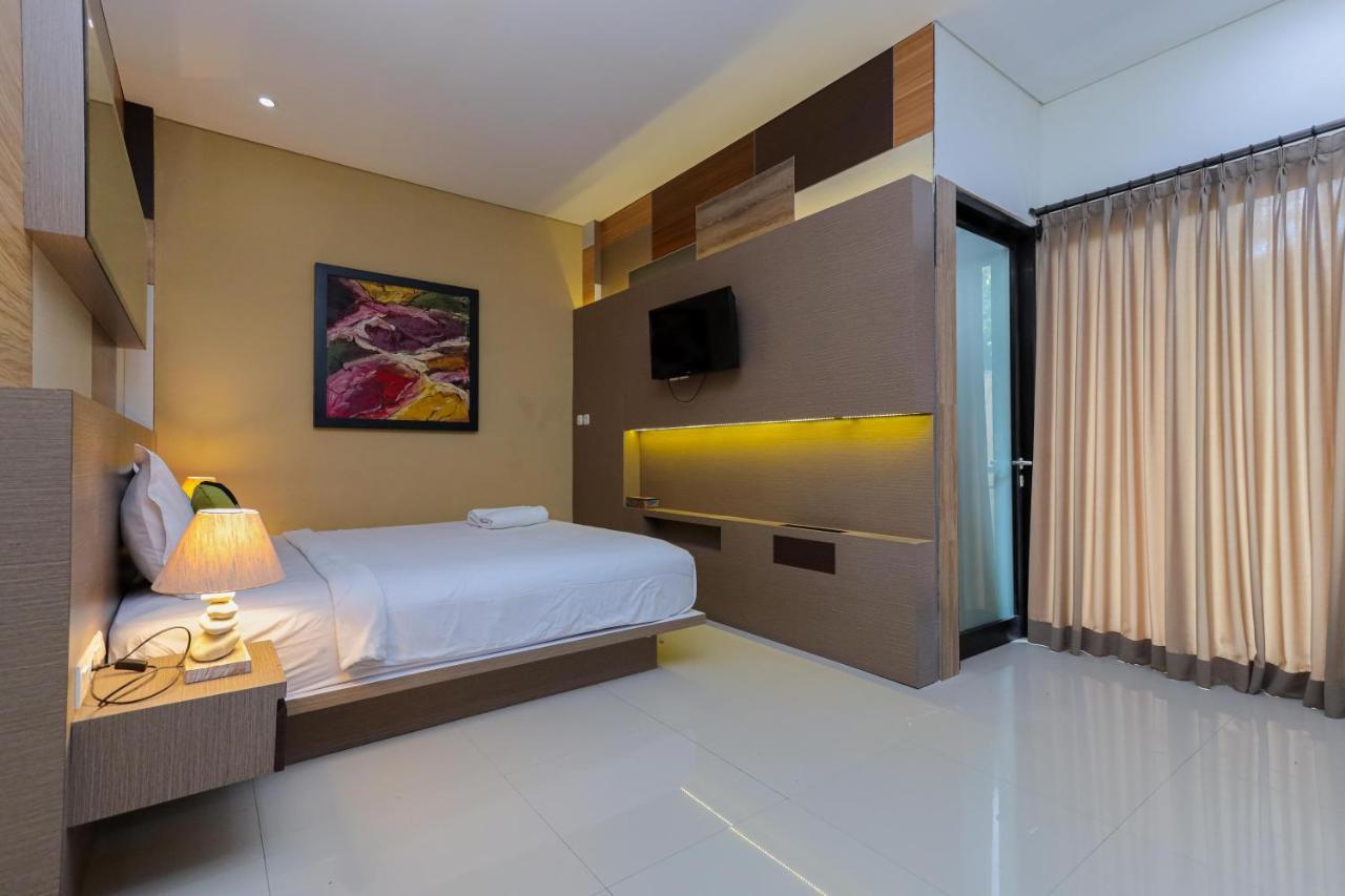 Urbanview Hotel Wg Jimbaran Bali อูงาซัน ภายนอก รูปภาพ
